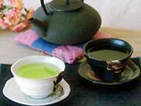 Люди, регулярно употребляющие зеленый чай, реже страдают от старческого слабоумия. К такому выводу пришла группа японских исследователей из университета Тохоку