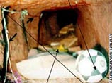 Террористы, сбежавшие из йеменской тюрьмы, рыли туннель при помощи футбольных мячей Террористы, сбежавшие из йеменской тюрьмы, рыли туннель при помощи футбольных мячей