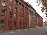 По предварительным данным, пострадали двое сотрудников Управления, они госпитализированы. Один из раненых получил ранения средней степени тяжести, второй - легкой По предварительным данным, пострадали двое сотрудников Управления, они госпитализированы. Один из раненых получил ранения средней степени тяжести, второй - легкой