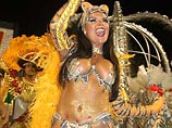 Карнавал в Рио завершился парадом победивших школ самбы