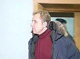 Его обвиняют по двум эпизодам - в подготовке покушения на жизнь управляющего компанией "Ист-Петрулиум Хандельсгез мбх" Евгения Рыбина в ноябре 1998 и в марте 1999 года