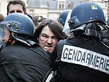 Полиция вытеснила бунтующих студентов из здания Сорбонны