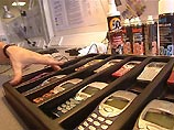 Чиновники продают конфискованные мобильные телефоны по бросовым ценам. Следственные органы, арестовавшие партию мобильных телефонов, посчитали, что хранить их дальше нет смысла Чиновники продают конфискованные мобильные телефоны по бросовым ценам. Следственные органы, арестовавшие партию мобильных телефонов, посчитали, что хранить их дальше нет смысла