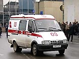 В Москве в результате ДТП автомобиль врезался в толпу на остановке: один человек погиб, четверо ранены