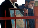 Слободана Милошевича, как ожидается, похоронят в среду в его родном городе Пожаревац в 70 километрах от Белграда, официально сообщил сербскому телерадиоканалу РТС заместитель председателя Социалистической партии Сербии Милорад Вучелич