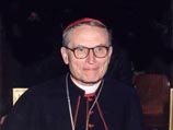 На вопрос, может ли кардинал Пуятс сам оказаться в списках агентов, католический иерарх отвечает уклончиво