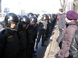 Командир спецназа ГУВД Минска пообещал положить оппозиционеров "лицом в асфальт" 19 марта Командир спецназа ГУВД Минска пообещал положить оппозиционеров "лицом в асфальт" 19 марта