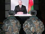 Александр Лукашенко отказался от теледебатов и прямой агитации за себя, однако при этом не избежал обвинений в административном ресурсе со стороны соперников
