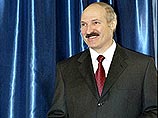 Действующий президент Александр Лукашенко уверенно лидирует после обработки 17% бюллетеней проголосовавших в минувшее воскресенье на выборах главы государства