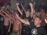 Нацисты собираются в Браунау: "Мы подожжем чемпионат мира" Нацисты собираются в Браунау: "Мы подожжем чемпионат мира"