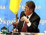 Тимошенко требует от Ющенко откреститься от Януковича, угрожая уйти в оппозицию Тимошенко требует от Ющенко откреститься от Януковича, угрожая уйти в оппозицию