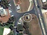Второй раз на снимках австралийского города Перт, взятых из сервиса Google Earth, обнаружена аномалия - одна из машин буквально парит в воздухе