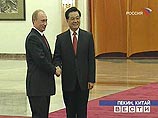 Путин и глава Китая Ху Цзиньтао весьма удачно выбрали время для официального открытия "Года России в Китае", которое состоялось в Пекине во вторник
