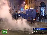Столкновения с полицией вспыхнули в четверг в центре Парижа по окончании демонстрации протеста против закона, позволяющего предпринимателям увольнять в определенных случаях молодых специалистов без объяснения причины