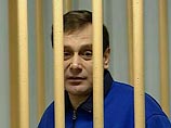 Трепашкин был адвокатом пострадавших при взрыве дома на улице Гурьянова и утверждал, что нашел доказательства причастности ФСБ к этим терактам Трепашкин был адвокатом пострадавших при взрыве дома на улице Гурьянова и утверждал, что нашел доказательства причастности ФСБ к этим терактам