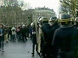 В Париже задержаны более ста человек