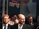 "Кадима" получает в будущем парламенте Израиля 28 депутатских мандатов, позволяющих ей сохранить статус правящей партии. Тем не менее это на один-четыре мандата меньше, чем предрекали "Кадиме" во главе с и.о. премьер-министра Эхудом Ольмертом exit-polls