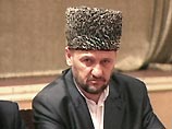 Глава администрации Чечни Ахмад Кадыров в данный момент "довольно успешно" ведет переговоры с руководителями четырех бандформирований общей численностью около 250 человек