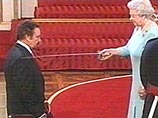 Королева Великобритании Елизавета II посвятила в рыцари Британской империи популярного певца Тома Джонса