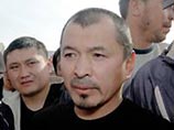 На митинге в Бишкеке сторонники снятого с выборов кандидата в депутаты требуют отставки премьера Киргизии