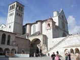 В Италии открылась после реставрации базилика Святого Франциска