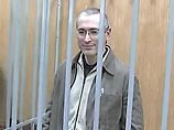 Василий Алексанян является бывшим начальником правового управления ЮКОСа. Кроме того, он представлял в качестве адвоката интересы экс-главы компании Михаила Ходорковского