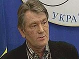 Ющенко "не принял игру "Партии регионов", просившей в ходе предварительных переговоров слишком много постов" и решил, что проще договориться с Тимошенко, требующей только премьерскую должность