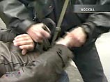 По делу о нападении на продюсера НТВ Эльхана Мирзоева установлено четверо подозреваемых. Двое из них задержаны. Это сотрудник одного из частных охранных предприятий и студент одного из столичных вузов, сообщает "Эхо Москвы" По делу о нападении на продюсера НТВ Эльхана Мирзоева установлено четверо подозреваемых. Двое из них задержаны. Это сотрудник одного из частных охранных предприятий и студент одного из столичных вузов, сообщает "Эхо Москвы"