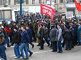 Милиция не позволила коммунистам пройти шествием по Тверской Милиция не позволила коммунистам пройти шествием по Тверской
