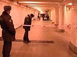 В центре Москвы в подземном переходе один человек убит, еще один получил ранения (ФОТО) В центре Москвы в подземном переходе один человек убит, еще один получил ранения (ФОТО)