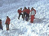 В Мурманской области снежной лавиной засыпало 4 лыжников