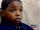 Телефонный оператор службы экстренной помощи Детройта отказался поверить маленькому мальчику, который позвонил и сказал, что его мать потеряла сознание. Роберт Тернер спустя 3 часа позвонил еще раз