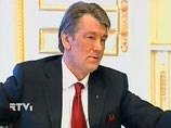 "От решения о сотрудничестве уклоняется только президент Виктор Ющенко, который рассматривает два варианта: создание коалиции с другими "оранжевыми", или с Партией регионов Виктора Януковича", - сказала она