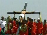 В Страстную пятницу филиппинцы добровольно повторяют крестные муки Христа