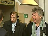 Гус Хиддинк прибыл в Москву для подписания контракта с Российским футбольным союзом в качестве нового главного тренера сборной России. Голландец сменит на этом посту исполняющего обязанности главного тренера сборной России по футболу Александра Бородюка Гус Хиддинк прибыл в Москву для подписания контракта с Российским футбольным союзом в качестве нового главного тренера сборной России. Голландец сменит на этом посту исполняющего обязанности главного тренера сборной России по футболу Александра Бородюка