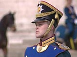 В Кремле открылся сезон развода пеших и конных караулов В Кремле открылся сезон развода пеших и конных караулов
