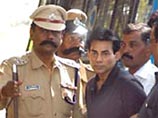 Самый известный террорист Индии Абу Салем, находящийся в заключении под следствием, протестует против выхода на экран болливудского фильма "Гангстер"