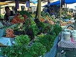 Война, объявленная Россией некачественной грузинской продукции, продолжается, а список "жертв" расширяется. После вина и минеральной воды "Боржоми" очередь дошла до сельскохозяйственных товаров Война, объявленная Россией некачественной грузинской продукции, продолжается, а список "жертв" расширяется. После вина и минеральной воды "Боржоми" очередь дошла до сельскохозяйственных товаров