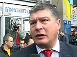 По словам милиционеров, террористы якобы требуют встречи с главой Запорожской обладминистрации Евгением Червоненко По словам милиционеров, террористы якобы требуют встречи с главой Запорожской обладминистрации Евгением Червоненко