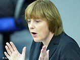 Официальный представитель правительства сообщил, что Меркель не намерена предъявлять обвинения: "Она не планирует юридических шагов. Общественный вердикт в Германии в отношении этих заголовков более чем ясен"