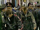 В настоящее время на месте драки работает группа сотрудников прокуратуры города и УВД Петрозаводска. Тот же источник агентства отметил, что проверяется принадлежность погибшего к националистическим группировкам В настоящее время на месте драки работает группа сотрудников прокуратуры города и УВД Петрозаводска. Тот же источник агентства отметил, что проверяется принадлежность погибшего к националистическим группировкам