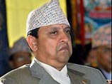 Король Непала Гьянендра после волны массовых беспорядков уступил и заявил о том, что "следует вернуть власть народу". Гьянендра пообещал провести демократические реформы в стране и передать власть народу