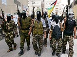 Ранее в воскресенье арабские СМИ сообщили о том, что глава Палестинской национальной администрации (ПНА) Махмуд Аббас запретил проведение демонстраций протеста сторонников "Фатха" против главы политбюро "Хамаса" Халеда Машааля