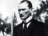 Ататюрк (буквально - "отец турок") Мустафа Кемаль - руководитель национально-освободительной революции в Турции 1918-23 годов и первый президент Турецкой республики. Ататюрк выступал за укрепление национальной независимости и суверенитета страны