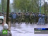 ОМОН обстрелял митингующих в Дагестане: один человек погиб, четверо серьезно ранены (ФОТО) ОМОН обстрелял митингующих в Дагестане: один человек погиб, четверо серьезно ранены (ФОТО)