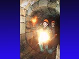 Во время сноса московской гостиницы "Россия" рабочие обнаружили под зданием целую систему подземных ходов