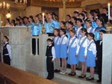 В этом году большинство присутствовавших на мемориальной встрече составляли дети &#8211; ученики еврейских школ Москвы; все выступавшие обращались, в первую очередь, к ним