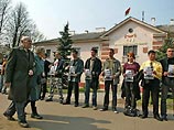 В Первомайском суде белорусской столицы в четверг начался беспрецедентный судебный процесс. Активисту "Молодого фронта" грозит от 7 до 12 лет лишения свободы за граффити В Первомайском суде белорусской столицы в четверг начался беспрецедентный судебный процесс. Активисту "Молодого фронта" грозит от 7 до 12 лет лишения свободы за граффити