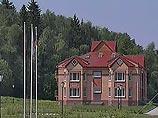 Российские правозащитники призвали взять под общественную опеку лицей "Подмосковный", который 12 лет назад учредил экс-глава ЮКОСа Михаил Ходорковский и его родители Российские правозащитники призвали взять под общественную опеку лицей "Подмосковный", который 12 лет назад учредил экс-глава ЮКОСа Михаил Ходорковский и его родители