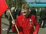 Левая оппозиция провела альтернативное шествие по Тверской улице в Москве (ВИДЕО)
Левая оппозиция провела альтернативное шествие по Тверской улице в Москве (ВИДЕО)